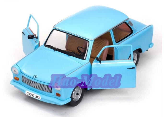 Sunstar 1:18 Trabant 601 Model Car Diecast Metal Display Hobby Toys Blue/Green - Image 3 of 4
