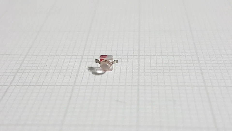 10x Miniatur LED rot HLMP6305-L0011 SMT / 28 Grad / 1,8V / 10mA / Gehäuse klar - Image 3 of 3