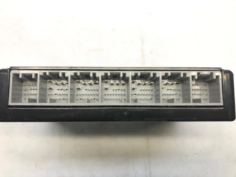 Módulo de control de carrocería GMC Yukon XL1500 2007-2011 Sierra debe coincidir con identificación OEM 25971917 Foto 4 de 4