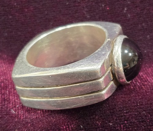 Chunky STERLING SILVER (925) BLACK ONYX RING Size 8 - Picture 3 of 11
