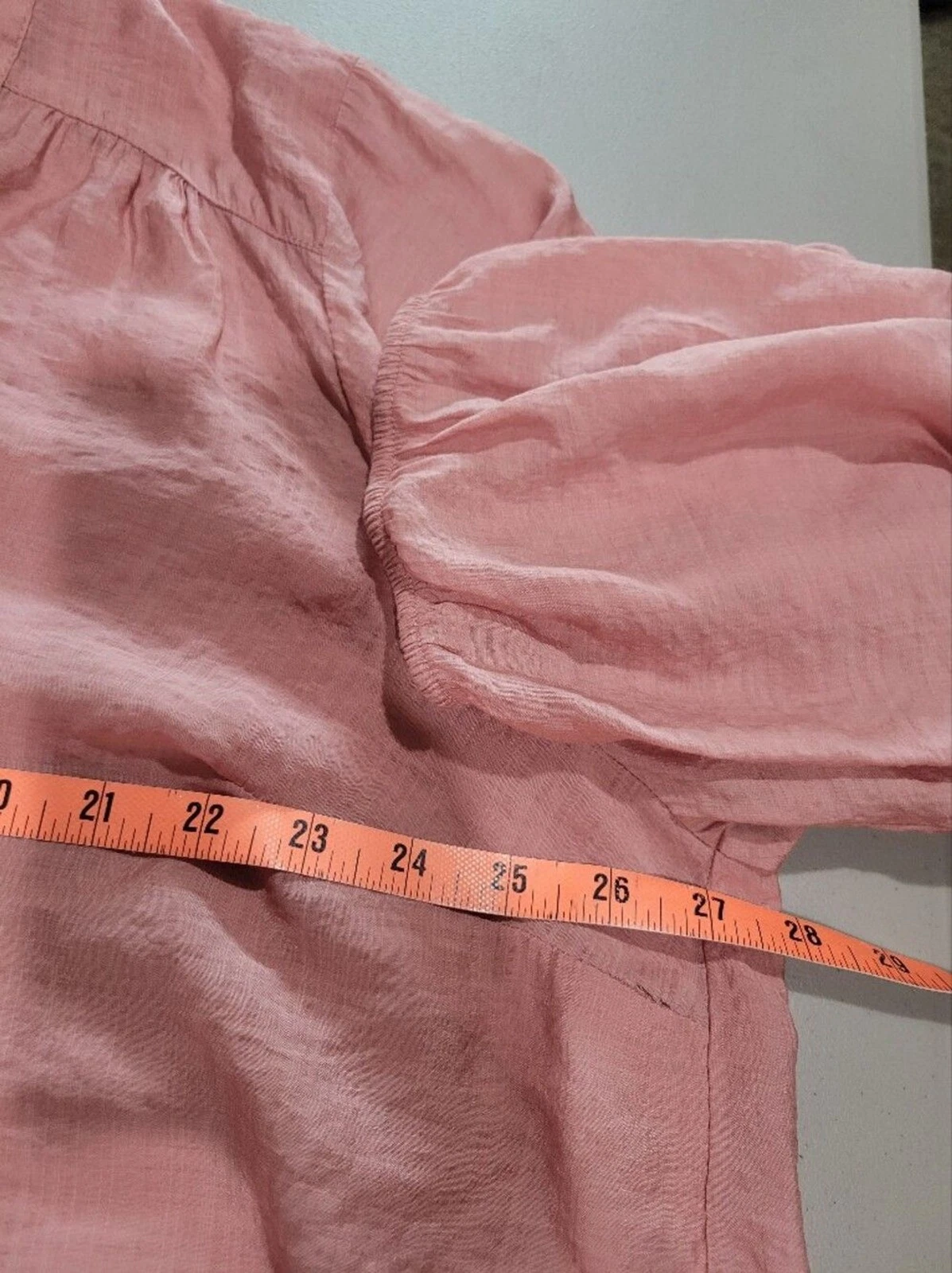 Torrid V-Neck Blouse Womens Size 2 Pink Excellent Textured Long Sleeve Top image 5