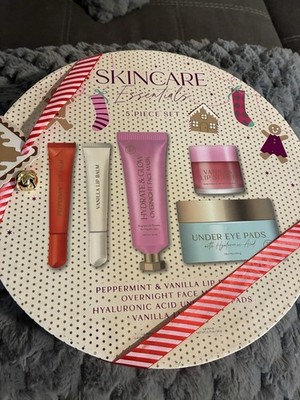 Skincare Essentials 5 Piece Set NWT