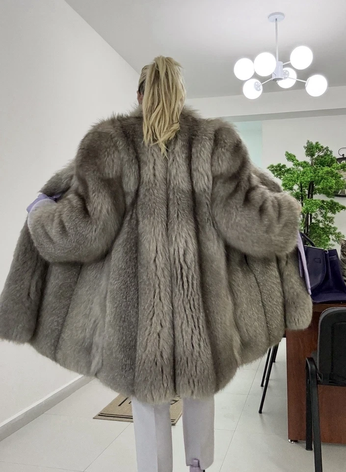 L Silver Fox fur coat - Image 3 of 4