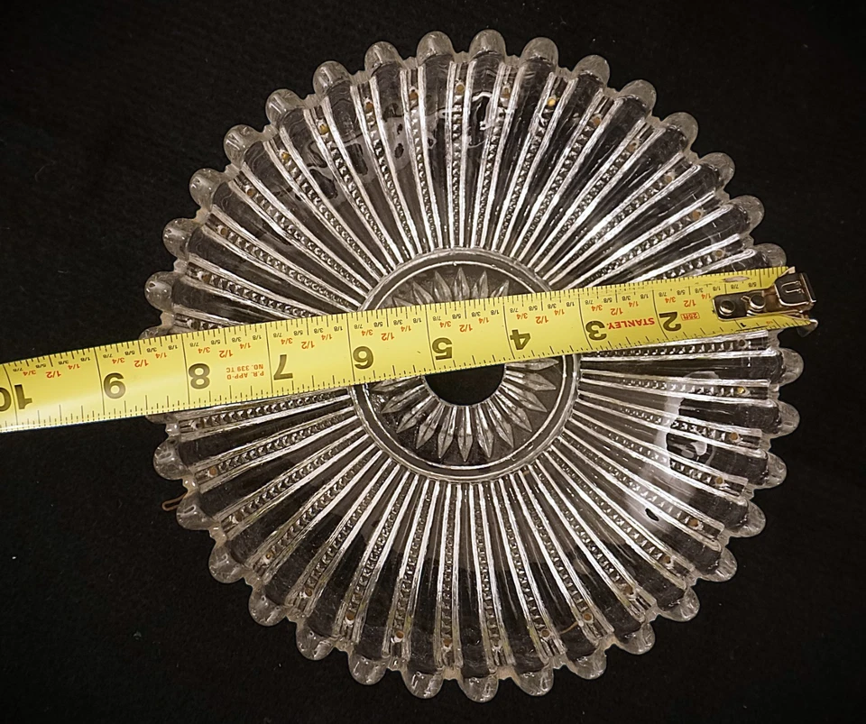 Araña de Baccarat Cristal Cuerpo Central Plato Parte 8.75" Ancho Foto 4 de 4