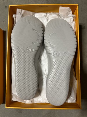Serious Player Only 1 Plus 2023 MENS 10.5 Shoe Silver Mark Serious Player Only 1 Plus 2023 MENS 10.5 Shoe Silver Mark