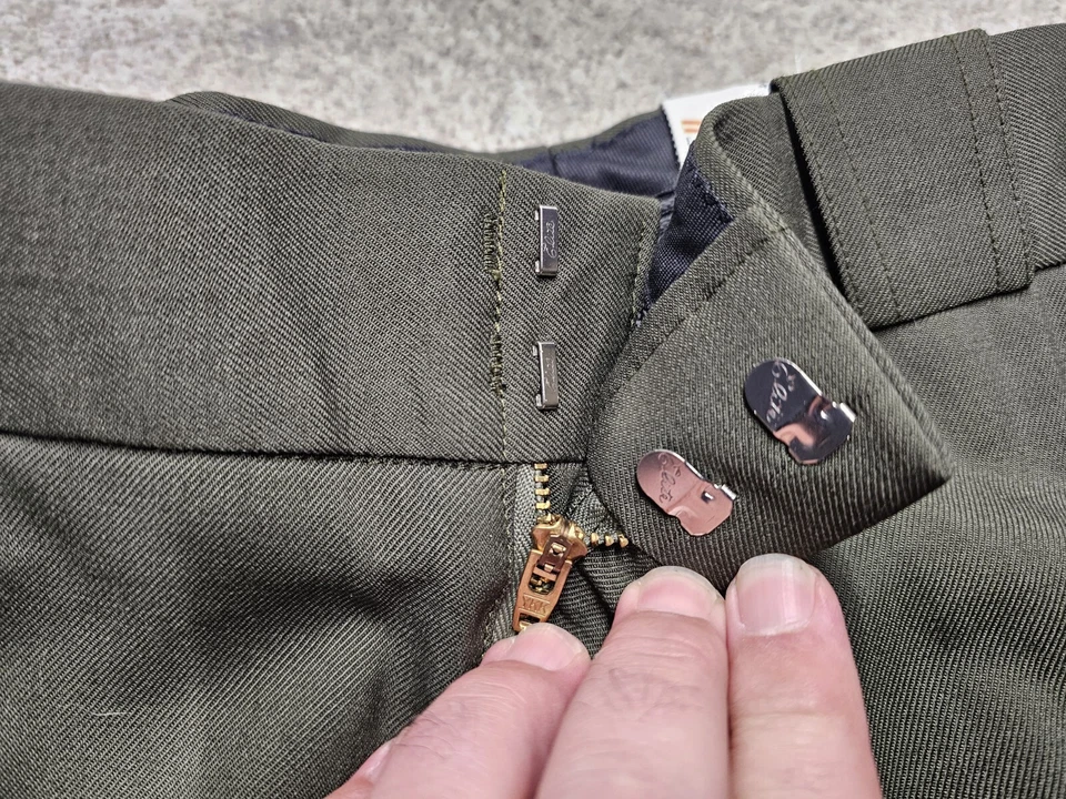 United Uniform Men's Green Cargo Pants Size 40x38 Unhemmed NWT  - Image 4 of 4