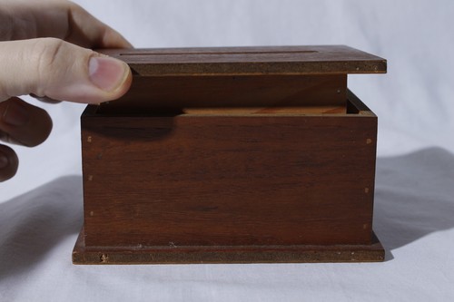 Vintage Handmade Wooden Cigarette Dispenser Box - Picture 7 of 11