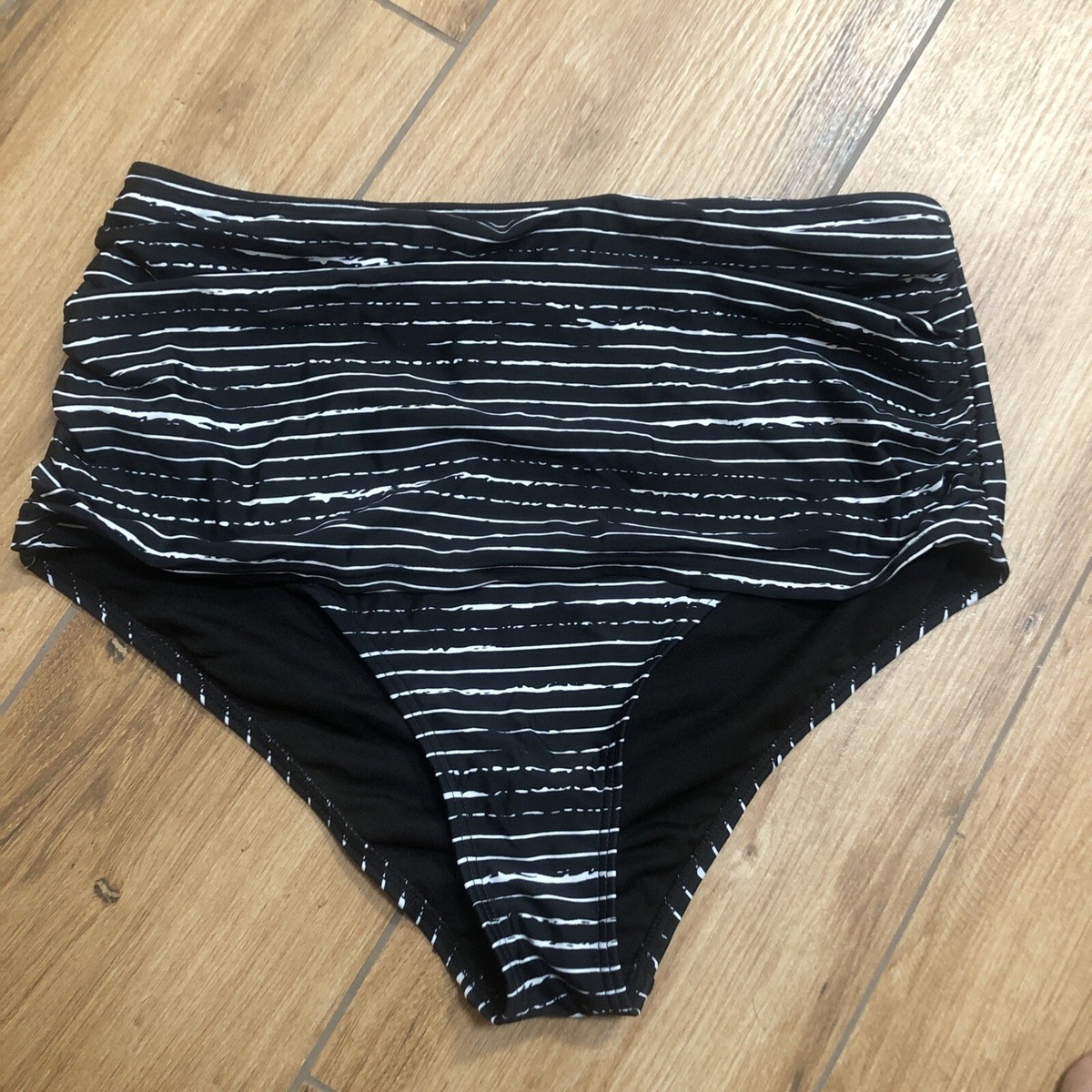 Cocoship Women’s 14 Black White Striped High Waisted Swim Bottoms EUC