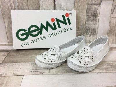 Gemini Damen Ballerina weiß mit Blumenmuster Leder durchbrochen Löcher Slipper