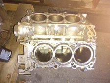 Kia Sedona 3.3l engine block