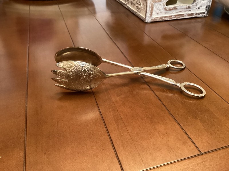 Vintage Davco Silver Serve 8" Salad Tong