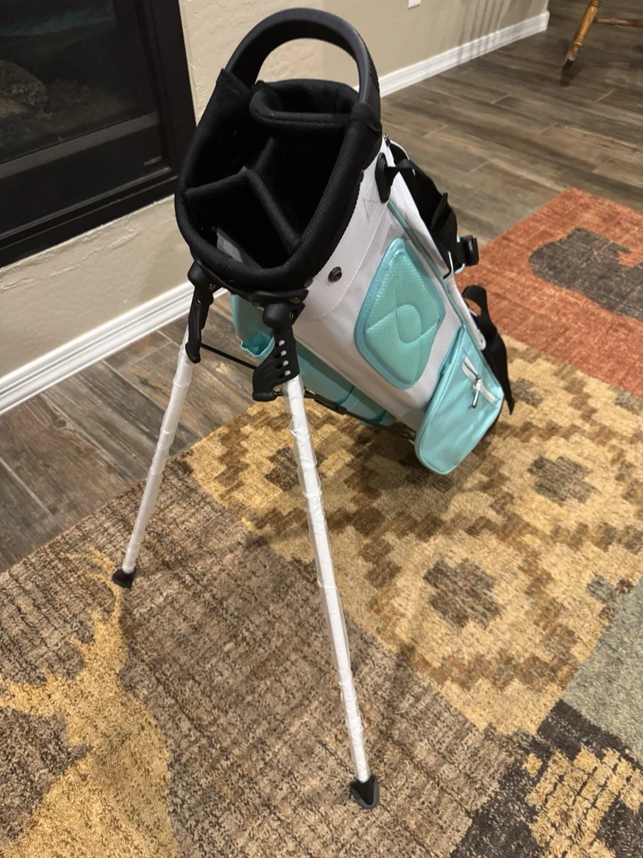 Lightweight Golf Stand Sunday Bag, 4-Way Full-Length Dividers, Holds 10 Clubs - Image 2 of 3