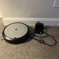iRobot Roomba i1 (1152) Robot Vacuum - Wi-Fi Connected Mapping - BRAND NEW