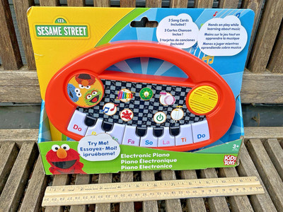 Sesame Street Electronic Piano Kidz Toyz Elmo Cookie Monster Animal Learn Music