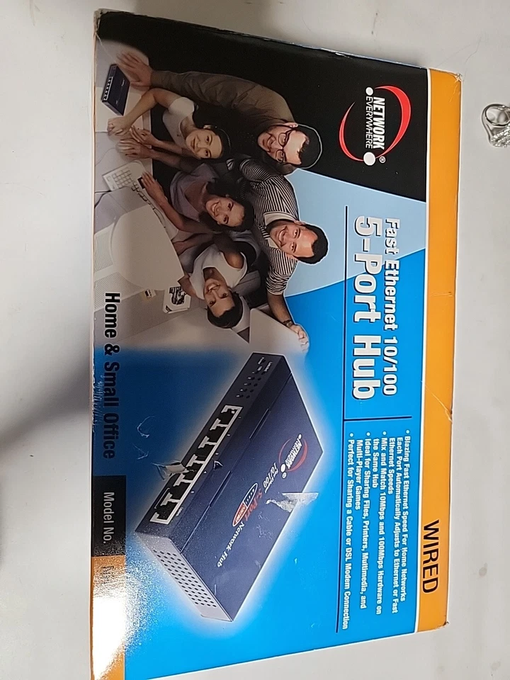 Network Everywhere Wired Fast Ethernet 10/100 5-PORT HUB NH-1005-WM Open Box - Image 2 of 4