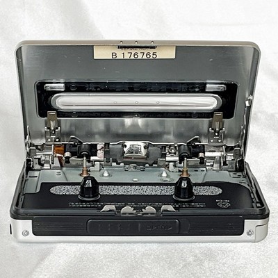 SONY WM-EX677 1999 Silver Walkman Vintage Cassette Player Made in