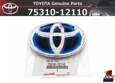 Toyota Yaris Cross Mxpj10 Radiator Grille Emblem 75310-12110 Genuine Oem Jdm Toyota Yaris Cross Mxpj10 Radiator Grille Emblem 75310-12110 Genuine Oem Jdm
