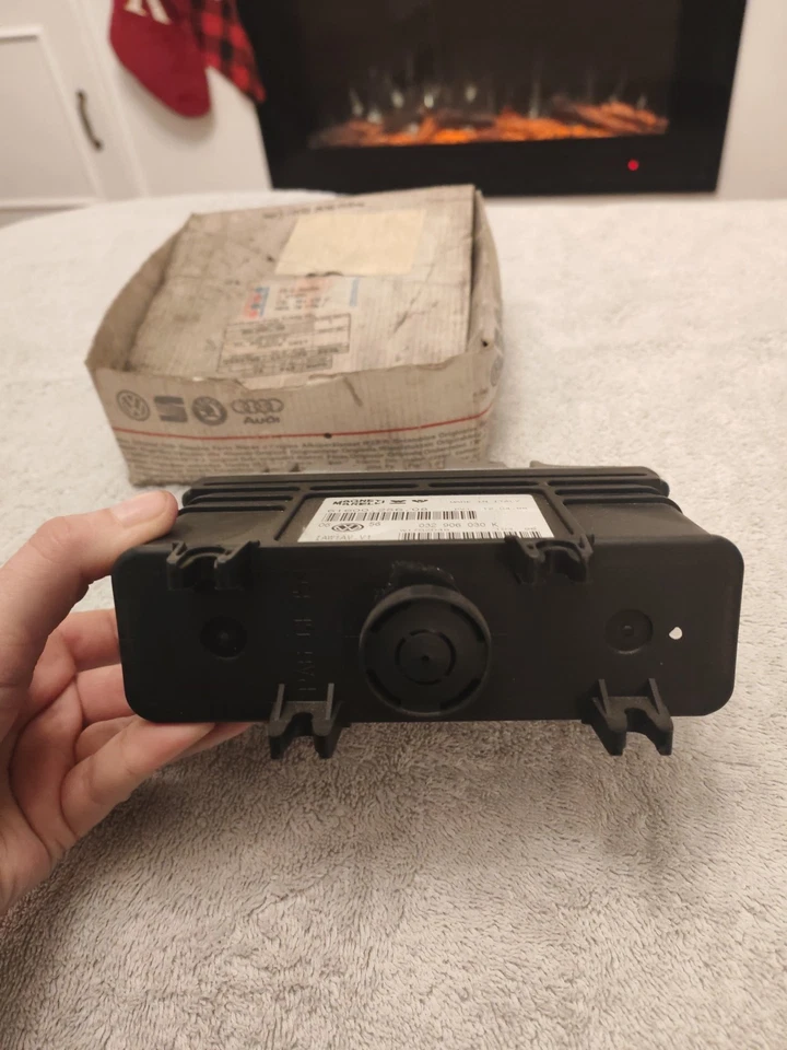 VW GOLF MK3 1.6 Engine Control Unit ECU 032906030K New In Box  - Image 4 of 4