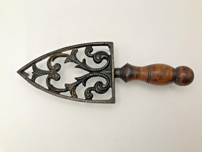 Antiker Gusseisen Griff Traurig Eisen Untersetzer Ständer Vintage Flacheisen Rest FW London