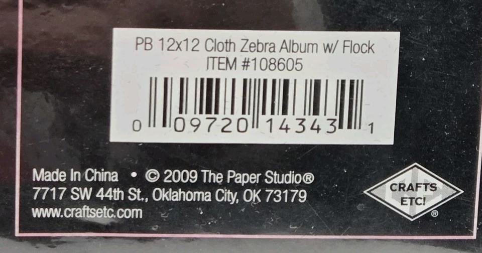 The Paper Studio 12x12 Post Bound Scrapbook Album Cloth Zebra 20 Top Load Pages  - Image 4 of 4