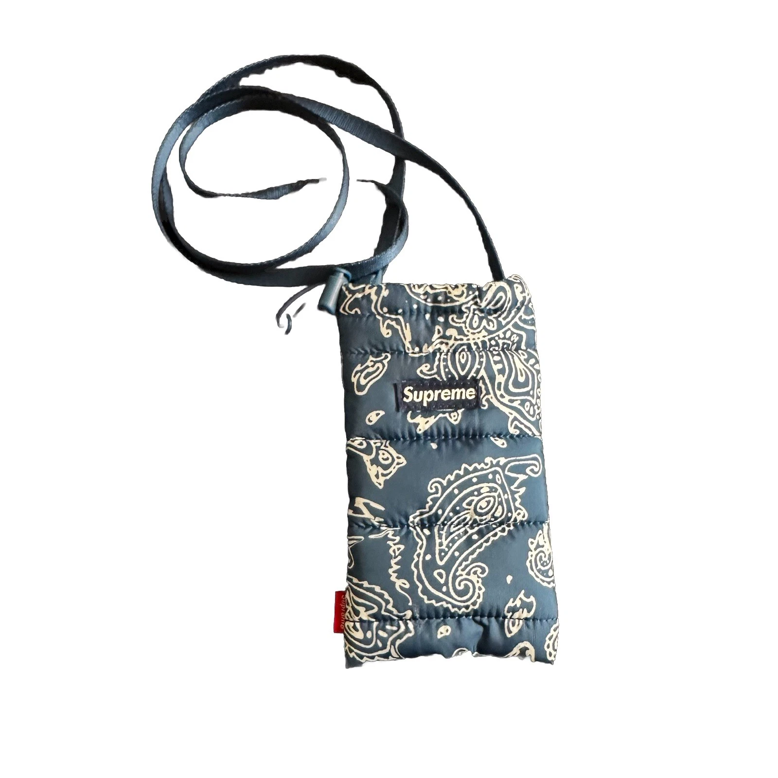 Pochette de téléphone tampon Supreme bleu Paisley