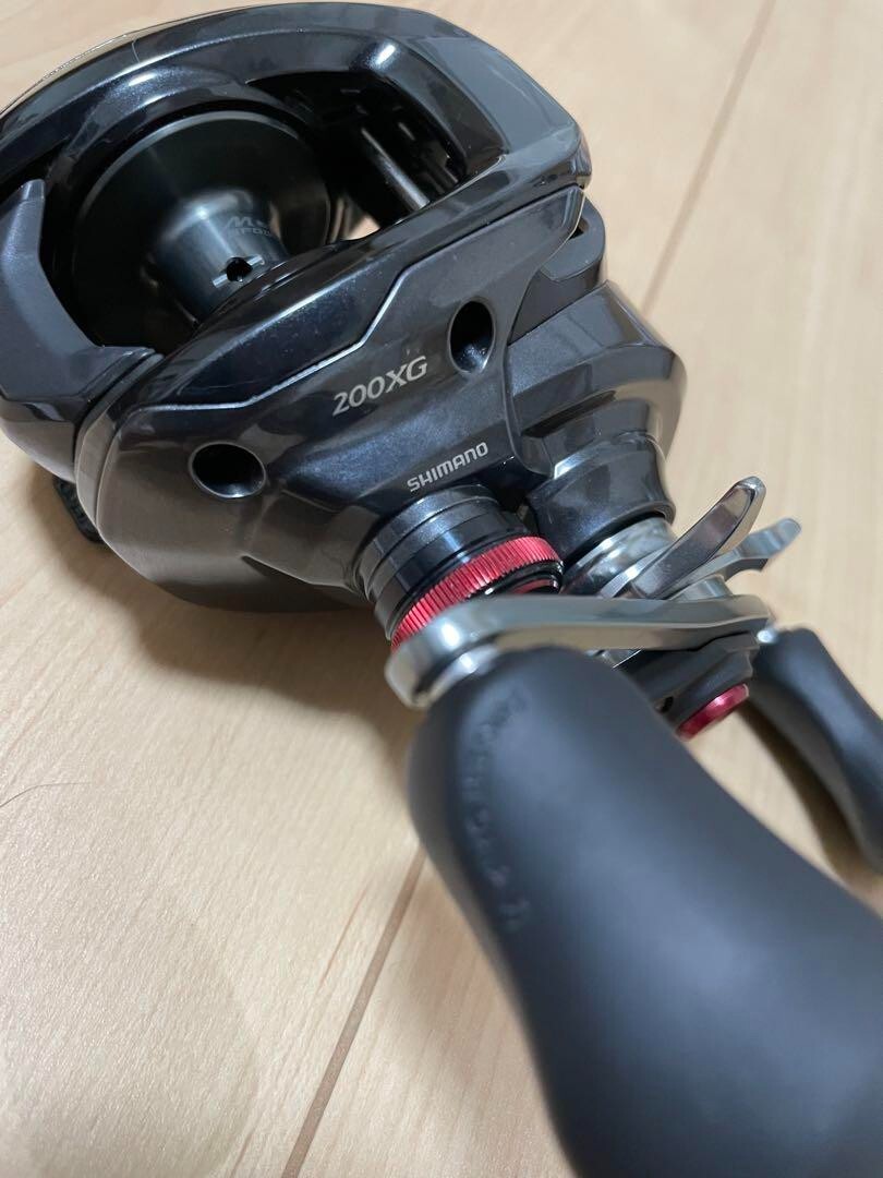 Shimano 24 Scorpion MD 200XG Right Baitcasting Reel New from