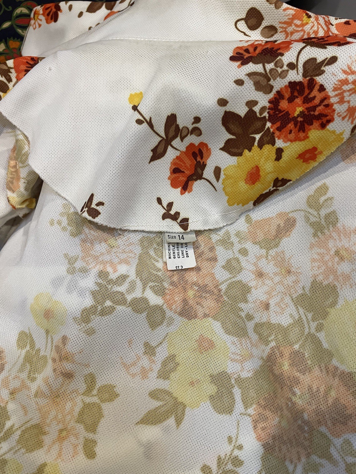70s polyester floral dagger collar Button Up Disc… - image 7