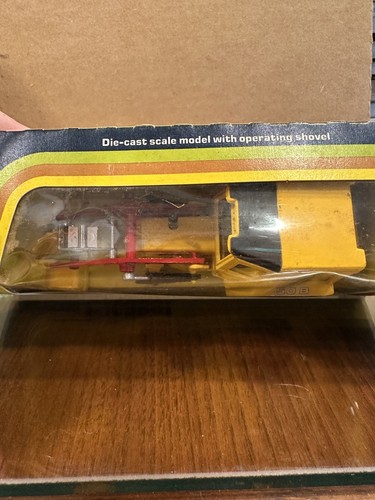 VINTAGE CORGI TOYS 54 MASSEY FERGUSON MF50B TRACTOR SHOVEL IN ORIGINAL BOX 1973 - Picture 9 of 15