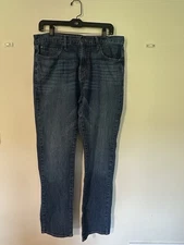 Cremieux Men’s Relaxed Straight Jeans Size 34 X 34
