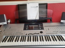 Yamaha Tyros 4 Keyboard