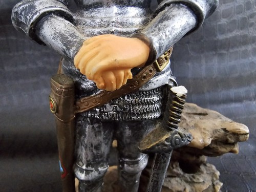 Medieval Knight Statue For a Letter Opening Sword Holder Approximately 7" Tall - Picture 6 of 9