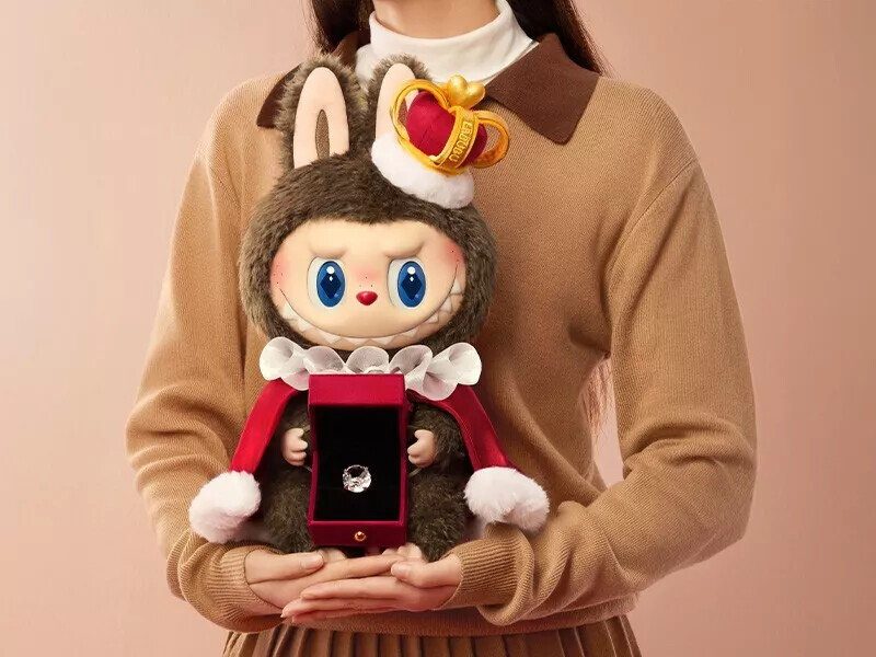 格安SALEスタート！ Checkmate Let's MONSTERS THE MART POP Plush KING LABUBU Toy ぬいぐるみ