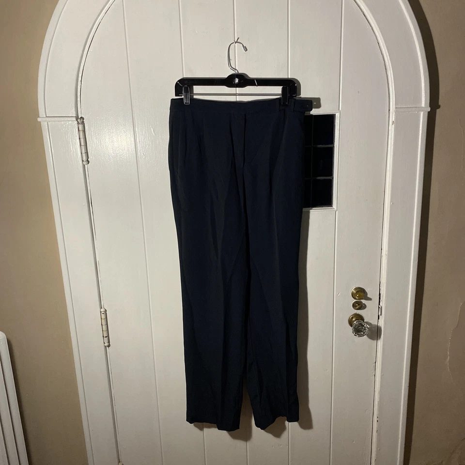 (1) Trendy Black Armani Collezioni Dress Pants Women’s Size 10