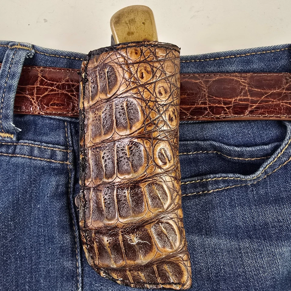 Funda de cuero Buck 110 piel de cocodrilo estuche hecho a mano 6265 marrón cuchillo caimán Foto 4 de 4
