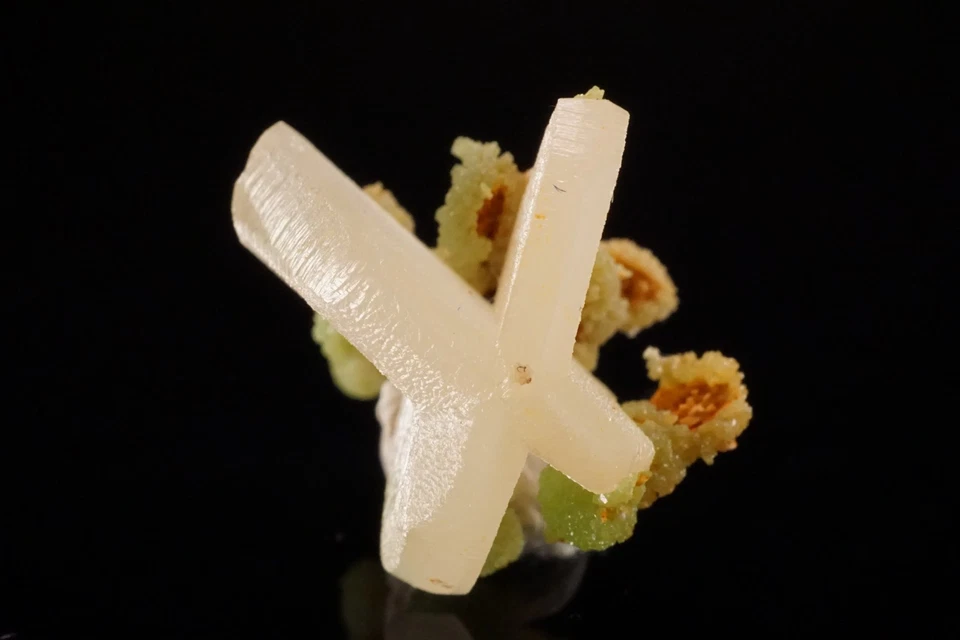 UNIQUE Cerussite Crystal Twin with Pyromorphite DAOPING, CHINA - Image 3 of 4