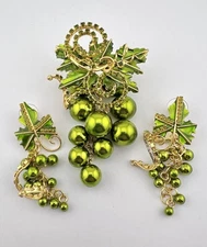 VTG Lunch At The Ritz GoldTone Enamel Crystals Grapes Post Earrings Brooch Set