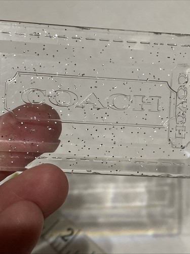 Juego de 2 LLAVEROS GRANDES GRIS HUMO COACH AMAPOLA Y PLATA TRANSPARENTE BRILLANTE ETIQUETA COLGANTE - Imagen 8 de 10