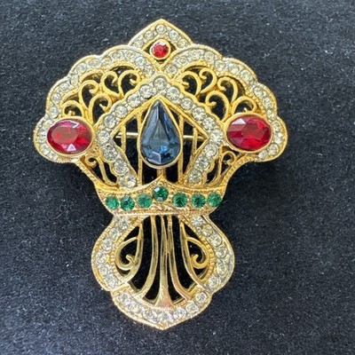 Vtg Colorful Crystal Rhinestone Gold Tone Royal Crown Type Scarf Pin Brooch Hat