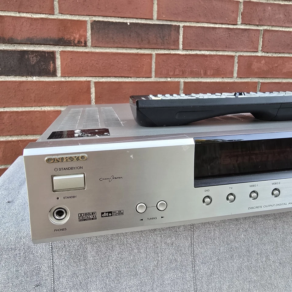 Onkyo TX-LR552 AV-Receiver 6.1 Kanal Slim Design Component Video 65W/Kanal - Bild 2 von 4