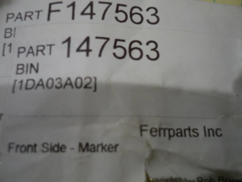 Ferrari 355,360,456,512,550,575 - Luz de señalización delantera EE. UU. (NUEVO) - P/N 147563 Foto 4 de 4