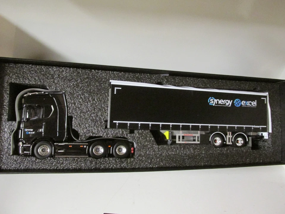 WSI SCANIA 770S + C/SIDE TRAILER - SYNERGY EXCEL - LTD EDITION - 1:50. - Image 4 of 4