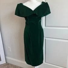 VTG House of Bianchi Off the Shoulder Green Velvet Wiggle Dress Elegant Sz 6 USA
