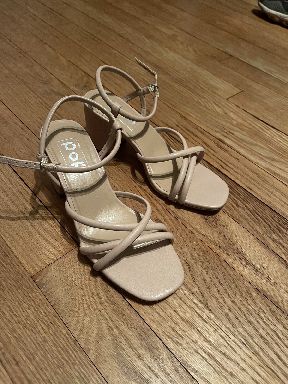 APL Sandali con cinturini pop taglia 6 5 blush nudi