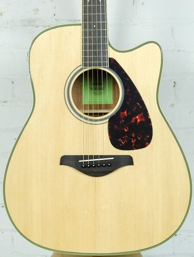 Yamaha FGX820C Solid Top Cutaway Acoustic-electric Guitar Natural