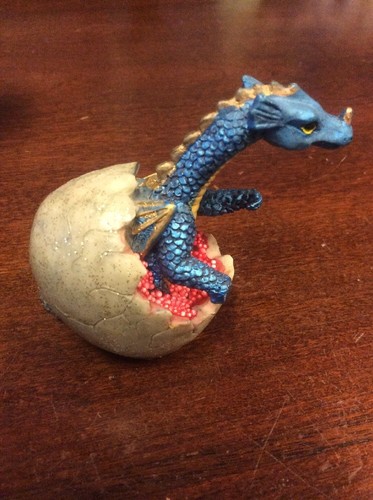 Blue Dragon Hatchling 2 1/2" Tall Preowned Fantasy Figurine Dragons Ceramic - Picture 6 of 12