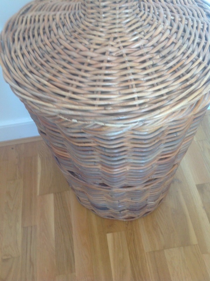 Large Vintage Wicker Laundry basket in Very Good Condition eBay