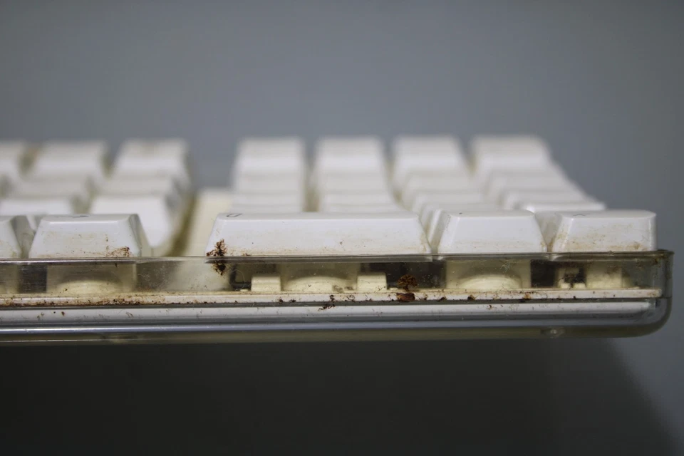 Tastatur Apple A1048 USB - Stark Gebraucht! - Bild 2 von 4