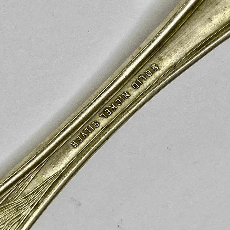 Cuchara vintage Rogers níquel plata bayas 9 1/8" narciso Foto 4 de 4