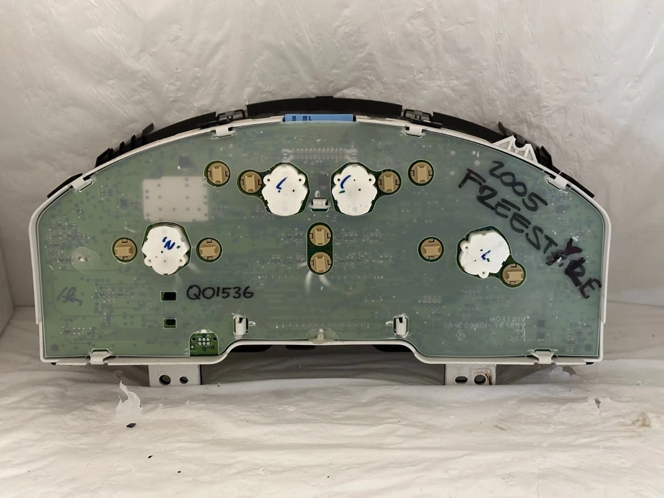 Cuadro de instrumentos velocímetro panel de instrumentos Ford Freestyle 2005 89.983 millas Foto 2 de 4