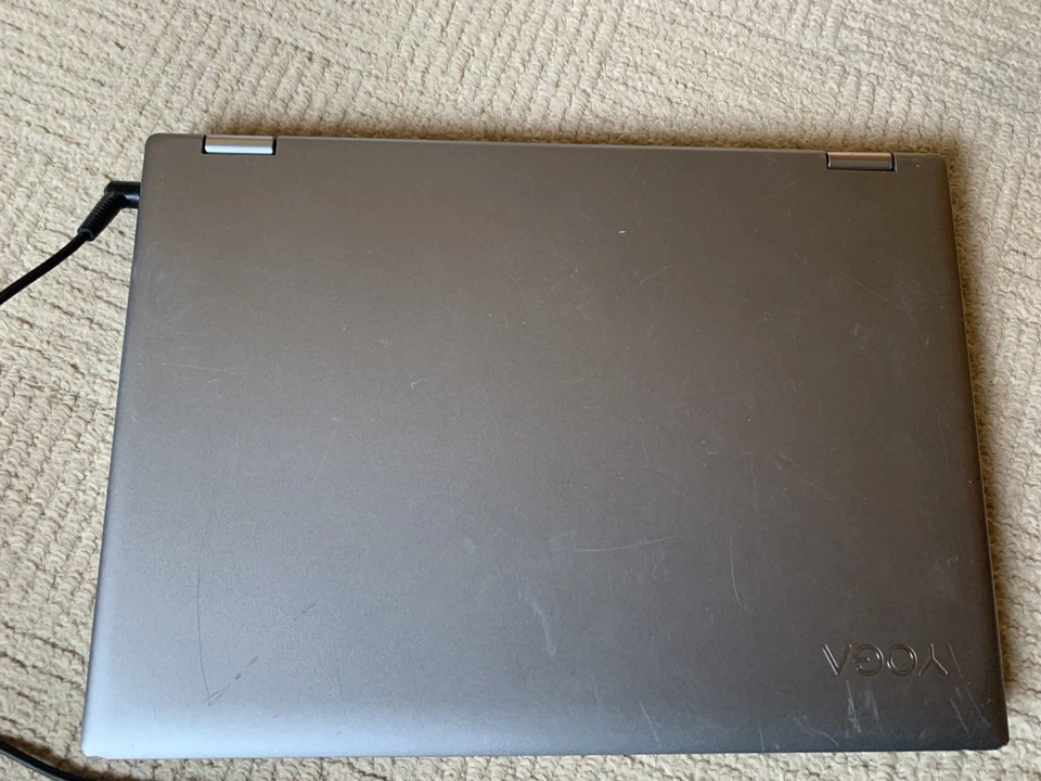 14" Lenovo Yoga 520-14IKBR Core i5-8250U 8GB 256GB Gold 2-in-1 Windows 11 Laptop - Image 2 of 4